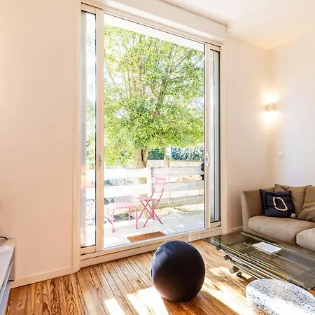 50m2 Parfait Etat Avec Piscine Privee *