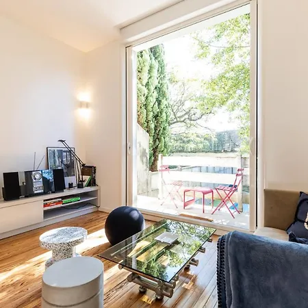 50m2 Parfait Etat Avec Piscine Privee *