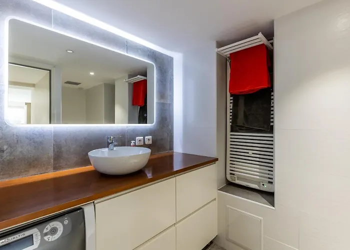 50m2 Parfait Etat Avec Piscine Privee * Bordeaux